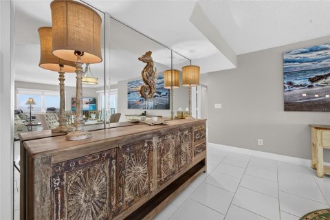 Condo in Daytona Beach Shores, Florida, 2 bedrooms  № 2318599 - photo 6
