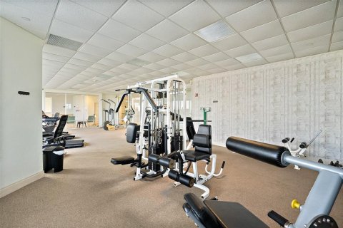Condo in Daytona Beach Shores, Florida, 2 bedrooms  № 2318599 - photo 24