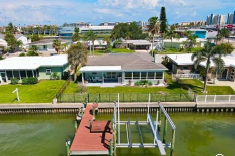 Land in Madeira Beach, Florida № 1721704 - photo 4