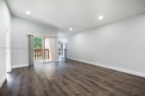 Touwnhouse à louer à Miami, Floride: 3 chambres, 144 m2 № 1957146 - photo 15