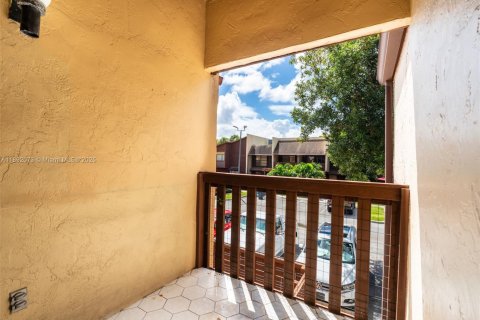 Touwnhouse à louer à Miami, Floride: 3 chambres, 144 m2 № 1957146 - photo 16