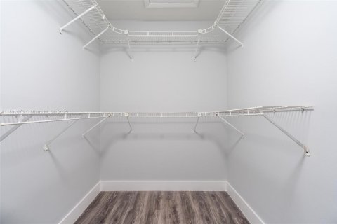 Touwnhouse à louer à Miami, Floride: 3 chambres, 144 m2 № 1957146 - photo 22