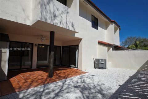 Touwnhouse à louer à Miami, Floride: 4 chambres, 165.37 m2 № 2029755 - photo 25
