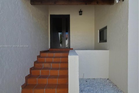 Touwnhouse à louer à Miami, Floride: 4 chambres, 165.37 m2 № 2029755 - photo 6