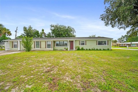 Villa ou maison à vendre à Sanford, Floride: 4 chambres, 177.81 m2 № 2291543 - photo 2