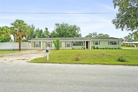 Villa ou maison à Sanford, Floride 4 chambres, 177.81 m2 № 2291543