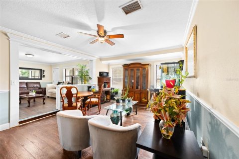 Villa ou maison à vendre à Sanford, Floride: 4 chambres, 177.81 m2 № 2291543 - photo 17