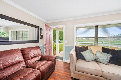 Villa ou maison à vendre à Sanford, Floride: 4 chambres, 177.81 m2 № 2291543 - photo 11