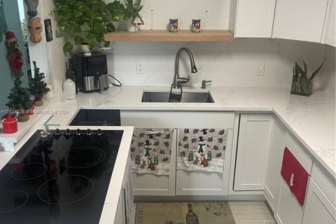 Condominio en venta en Deerfield Beach, Florida, 2 dormitorios, 76.18 m2 № 1984855 - foto 15