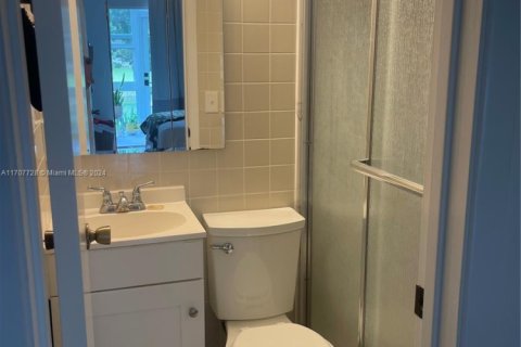 Condominio en venta en Deerfield Beach, Florida, 2 dormitorios, 76.18 m2 № 1984855 - foto 8