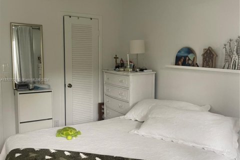 Condominio en venta en Deerfield Beach, Florida, 2 dormitorios, 76.18 m2 № 1984855 - foto 2