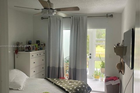 Condominio en venta en Deerfield Beach, Florida, 2 dormitorios, 76.18 m2 № 1984855 - foto 1