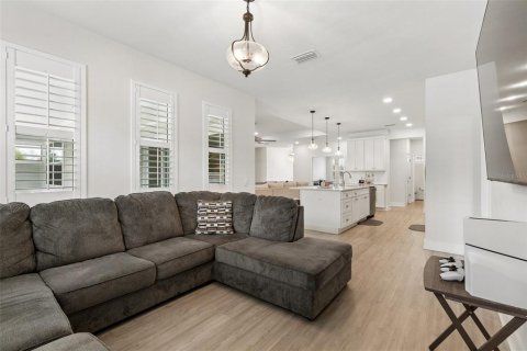 Villa ou maison à vendre à Newberry, Floride: 4 chambres, 210.33 m2 № 2098391 - photo 11