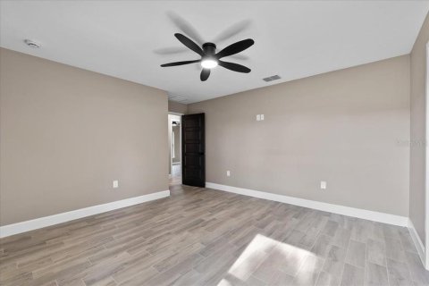 House in Auburndale, Florida 3 bedrooms, 126.72 sq.m. № 1827174 - photo 18