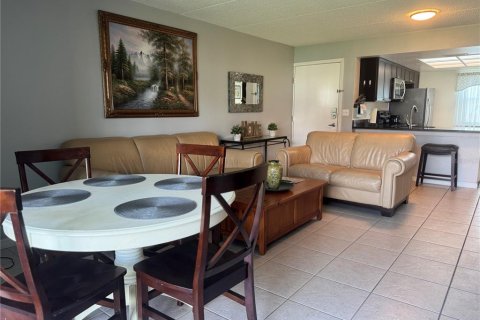 Condo in Oldsmar, Florida, 2 bedrooms  № 2105596 - photo 6