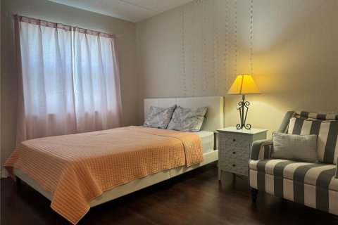 Condo in Oldsmar, Florida, 2 bedrooms  № 2105596 - photo 13