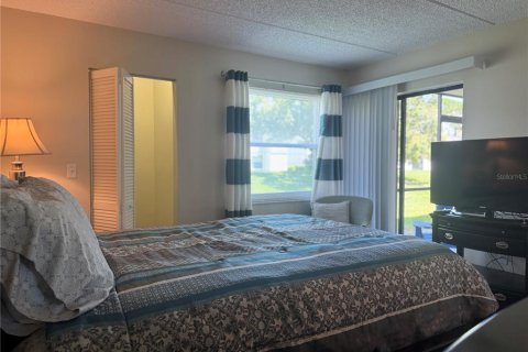 Condo in Oldsmar, Florida, 2 bedrooms  № 2105596 - photo 10