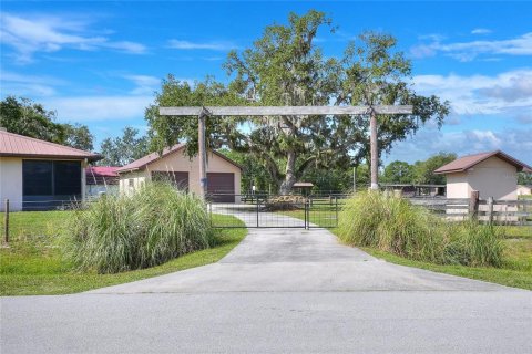 House in Lakeland, Florida 3 bedrooms, 167.97 sq.m. № 1735430 - photo 6