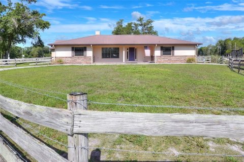 House in Lakeland, Florida 3 bedrooms, 167.97 sq.m. № 1735430 - photo 1