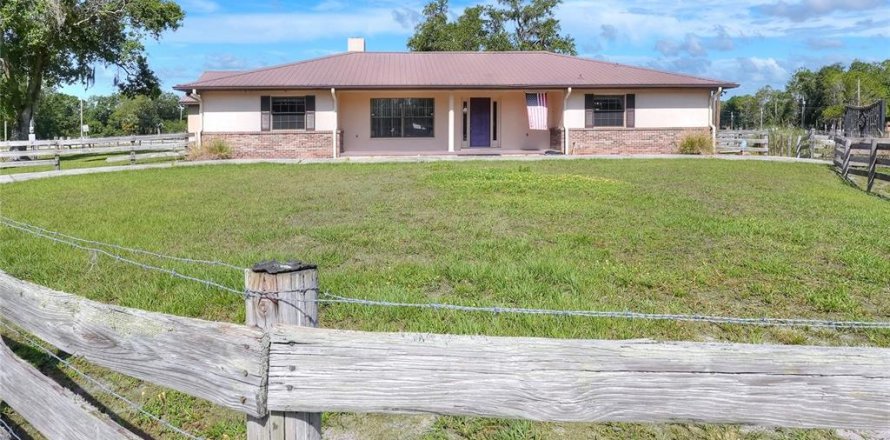 House in Lakeland, Florida 3 bedrooms, 167.97 sq.m. № 1735430