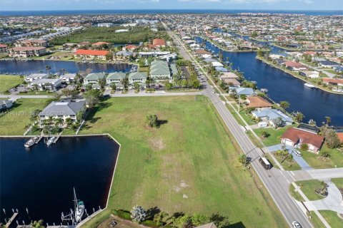 Immobilier commercial à vendre à Punta Gorda, Floride № 2022044 - photo 5