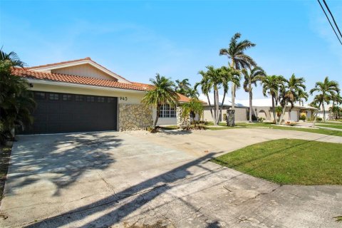 Villa ou maison à louer à Punta Gorda, Floride: 3 chambres, 193.7 m2 № 2298939 - photo 3