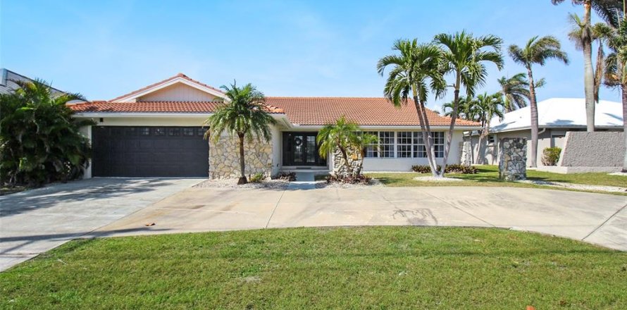 Villa ou maison à Punta Gorda, Floride 3 chambres, 193.7 m2 № 2298939