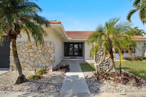 Villa ou maison à louer à Punta Gorda, Floride: 3 chambres, 193.7 m2 № 2298939 - photo 4