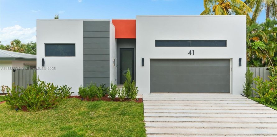 House in Wilton Manors, Florida 4 bedrooms, 205.41 sq.m. № 1942508