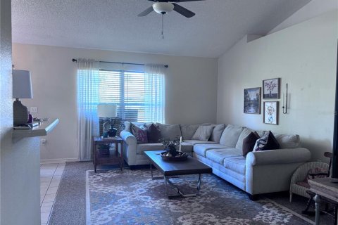 House in Deltona, Florida 4 bedrooms, 158.31 sq.m. № 1514673 - photo 21