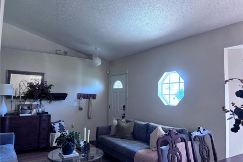 House in Deltona, Florida 4 bedrooms, 158.31 sq.m. № 1514673 - photo 6