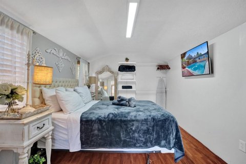 Propiedad comercial en alquiler en Hollywood, Florida, 1 dormitorio, 163.04 m2 № 1930319 - foto 11