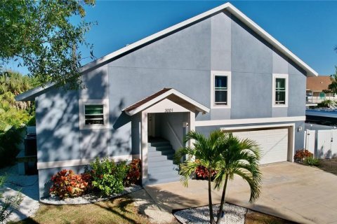 House in Bradenton, Florida 3 bedrooms, 180.6 sq.m. № 1866517 - photo 2
