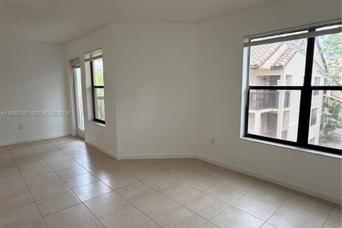 Condo in Pompano Beach, Florida, 1 bedroom  № 2055476 - photo 10
