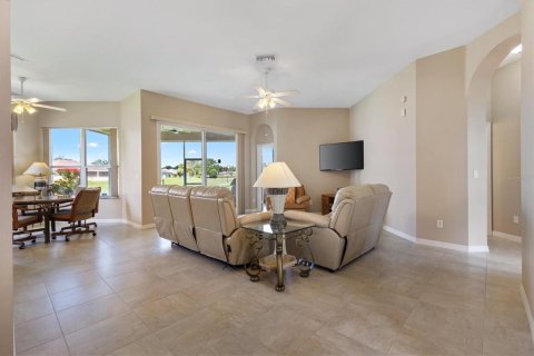 Casa en venta en Summerfield, Florida, 3 dormitorios, 137.68 m2 № 2151725 - foto 5