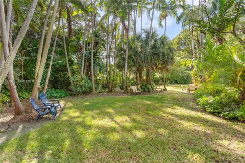 Villa ou maison à louer à Pinecrest, Floride: 4 chambres, 287.63 m2 № 1920607 - photo 15