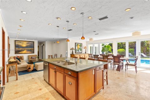 Villa ou maison à louer à Pinecrest, Floride: 4 chambres, 287.63 m2 № 1920607 - photo 27