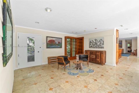Villa ou maison à louer à Pinecrest, Floride: 4 chambres, 287.63 m2 № 1920607 - photo 19