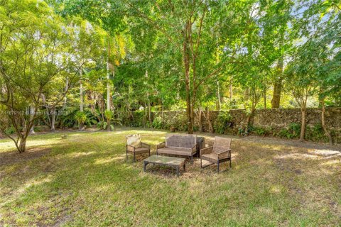 Villa ou maison à louer à Pinecrest, Floride: 4 chambres, 287.63 m2 № 1920607 - photo 16