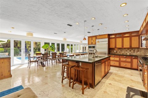 Villa ou maison à louer à Pinecrest, Floride: 4 chambres, 287.63 m2 № 1920607 - photo 28