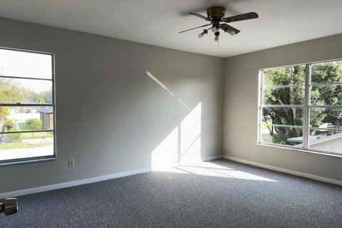 House in Lutz, Florida 4 bedrooms, 174.75 sq.m. № 2208567 - photo 14