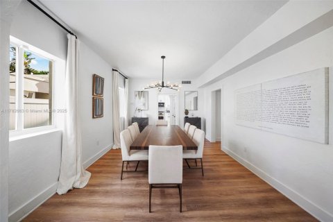 Villa ou maison à vendre à Miami Beach, Floride: 4 chambres, 264.4 m2 № 1962142 - photo 11