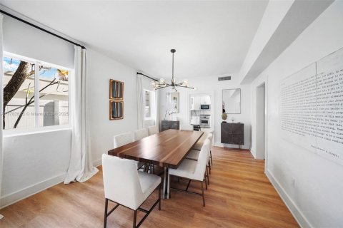 Villa ou maison à vendre à Miami Beach, Floride: 4 chambres, 264.4 m2 № 1962142 - photo 13