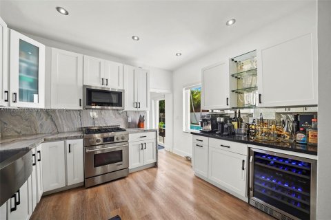 Villa ou maison à vendre à Miami Beach, Floride: 4 chambres, 264.4 m2 № 1962142 - photo 21