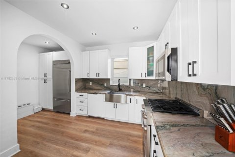 Villa ou maison à vendre à Miami Beach, Floride: 4 chambres, 264.4 m2 № 1962142 - photo 20