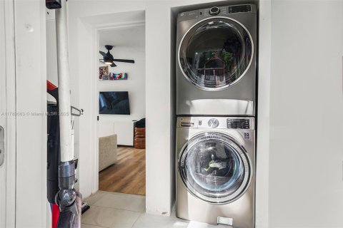 Villa ou maison à vendre à Miami Beach, Floride: 4 chambres, 264.4 m2 № 1962142 - photo 26