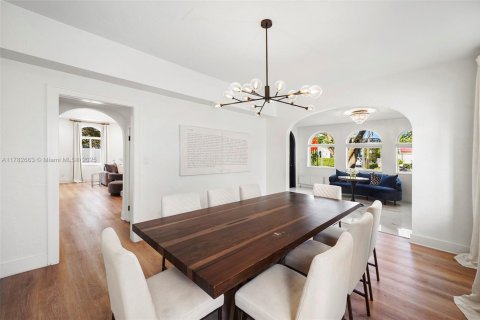 Villa ou maison à vendre à Miami Beach, Floride: 4 chambres, 264.4 m2 № 1962142 - photo 14