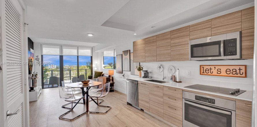 Кондоминиум с 1 спальней в Майами, Флорида № 2005319