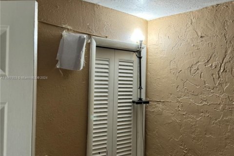 Casa en venta en Oakland Park, Florida, 3 dormitorios, 166.85 m2 № 1863032 - foto 11