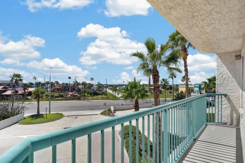 Copropriété à vendre à Daytona Beach Shores, Floride: 3 chambres, 198.81 m2 № 2420537 - photo 29